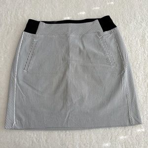 Tribal NWOT Black and White Stripe Active Wear Built-in Shorts Skort Skirt, Sz 4